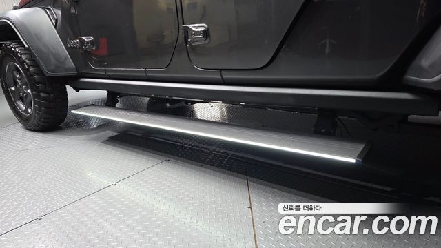 Jeep Gladiator 2021 — photo 27