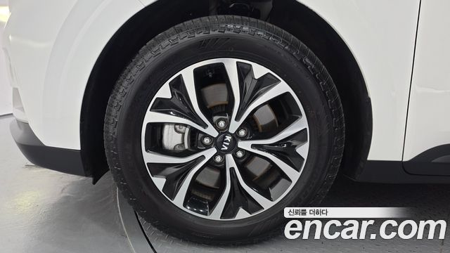 Kia Canival 2021 — photo 5