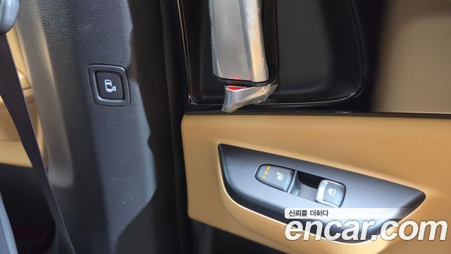 Kia Canival 2021 — photo 17
