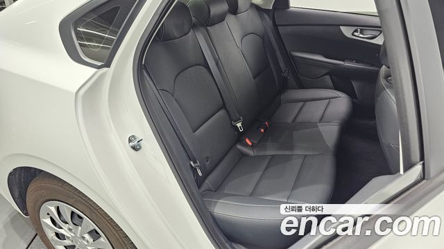 Kia K3 2024 — photo 11