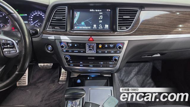 Genesis G80 2020 — photo 23