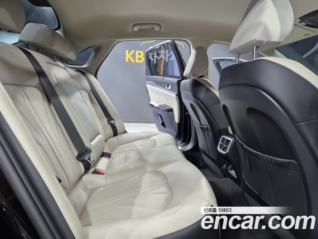 Kia K5 2024 — photo 9