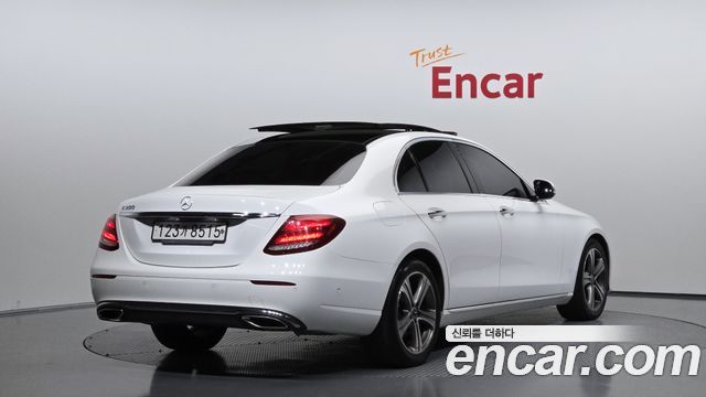 Mercedes-Benz E-Class 2019 — photo 2