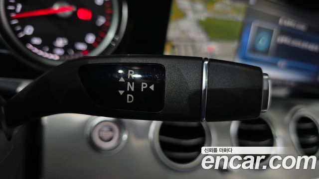 Mercedes-Benz E-Class 2019 — photo 12