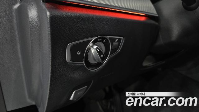 Mercedes-Benz E-Class 2019 — photo 27