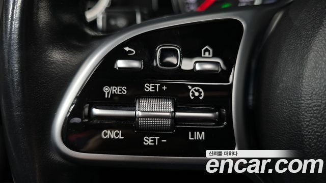 Mercedes-Benz E-Class 2019 — photo 29
