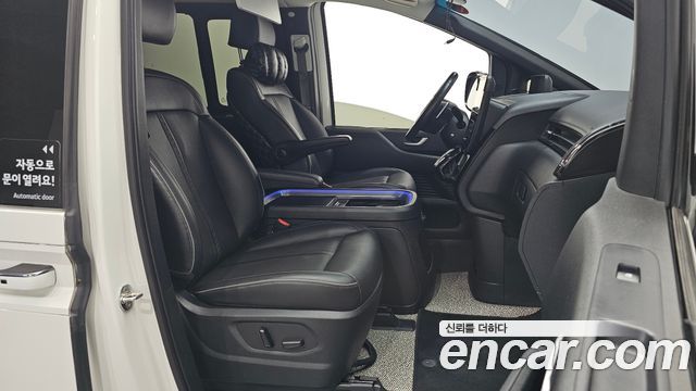 Hyundai Staria 2023 — photo 10