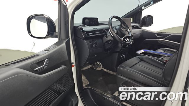Hyundai Staria 2023 — photo 11