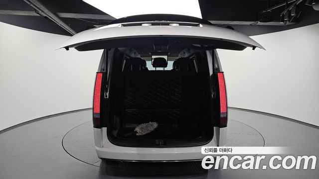 Hyundai Staria 2023 — photo 20
