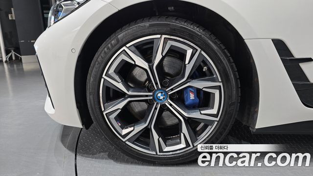 BMW i4 2024 — photo 5