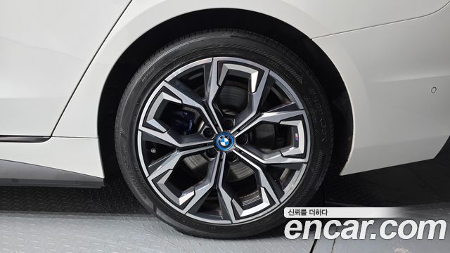 BMW i4 2024 — photo 7