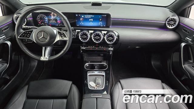 Mercedes-Benz A-Class 2024 — photo 10