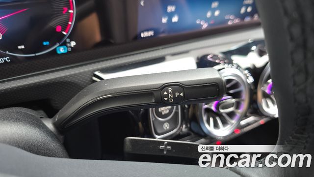 Mercedes-Benz A-Class 2024 — photo 12