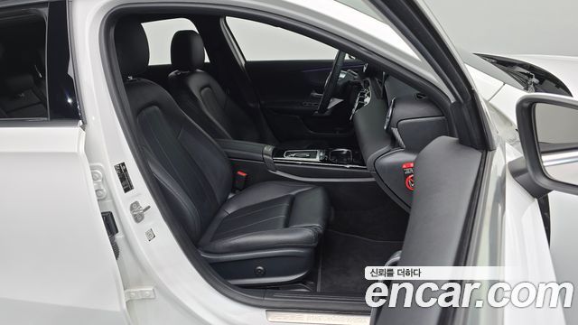 Mercedes-Benz A-Class 2024 — photo 16