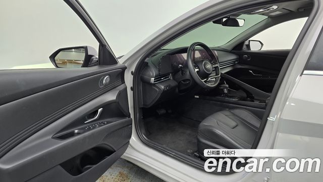 Hyundai AVANTE 2026 — photo 13