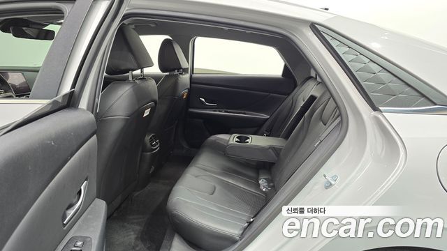 Hyundai AVANTE 2026 — photo 18