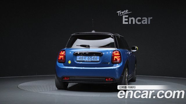 Mini Cooper 2024 — photo 4