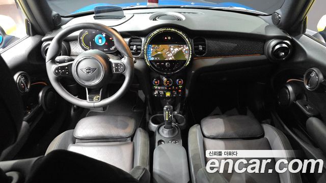 Mini Cooper 2024 — photo 10