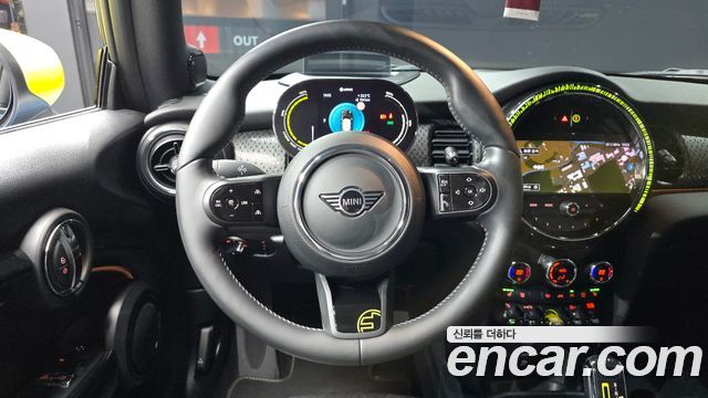 Mini Cooper 2024 — photo 19