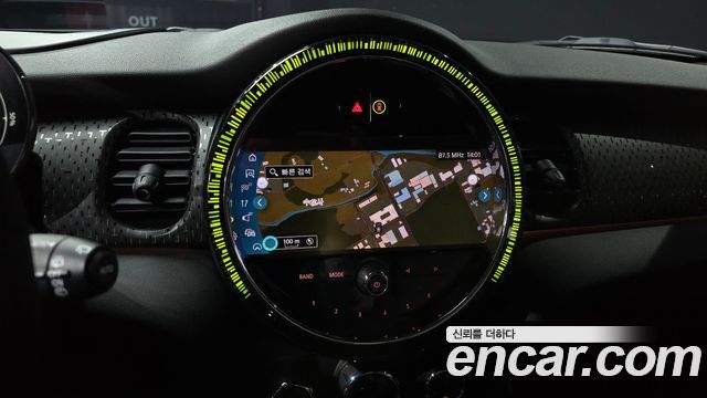 Mini Cooper 2024 — photo 22