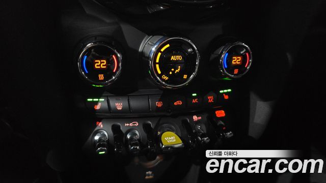 Mini Cooper 2024 — photo 23