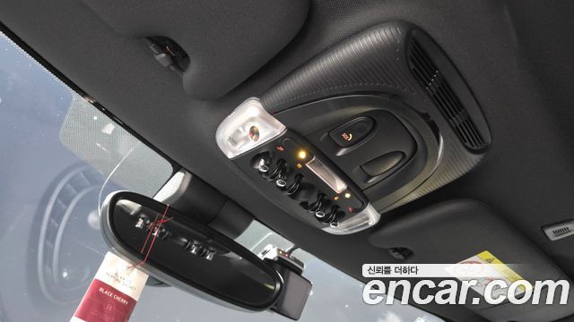 Mini Cooper 2024 — photo 25