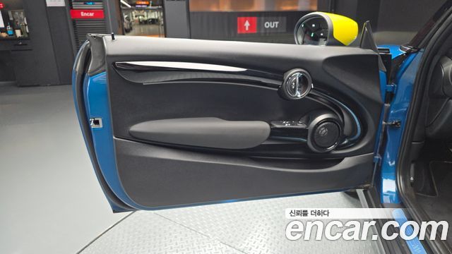 Mini Cooper 2024 — photo 14