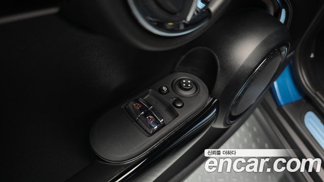 Mini Cooper 2024 — photo 28