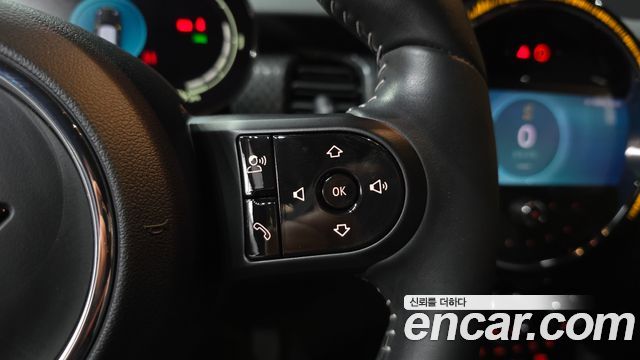 Mini Cooper 2024 — photo 32