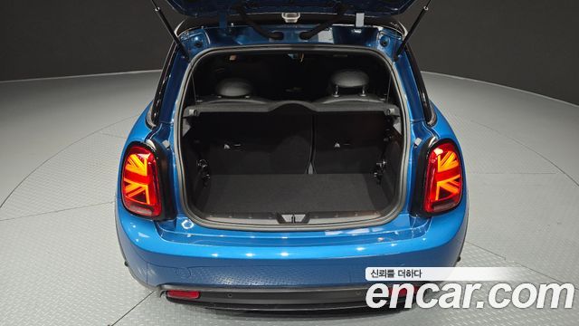 Mini Cooper 2024 — photo 34