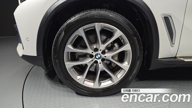 BMW X5 2019 — photo 5