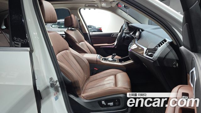 BMW X5 2019 — photo 18