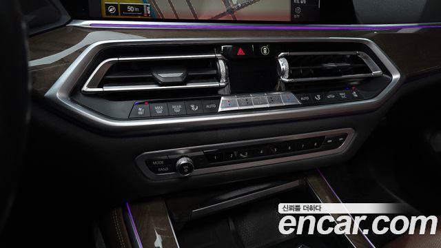 BMW X5 2019 — photo 26