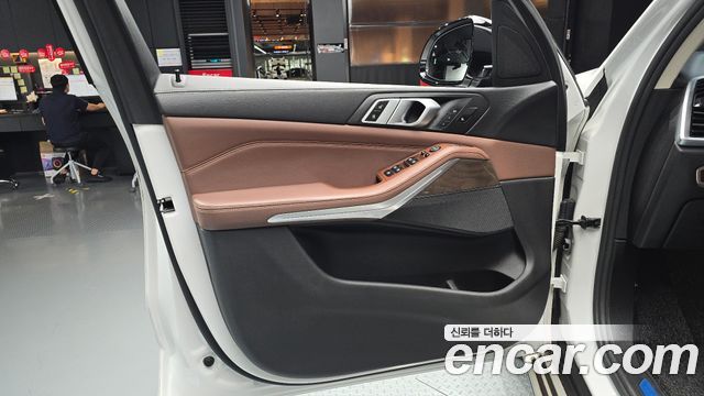 BMW X5 2019 — photo 14
