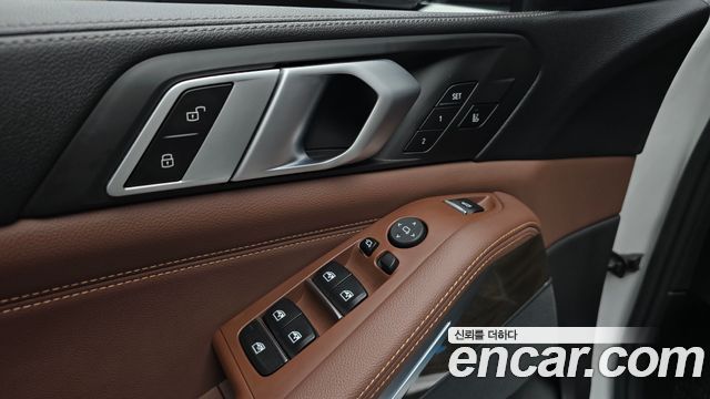 BMW X5 2019 — photo 30