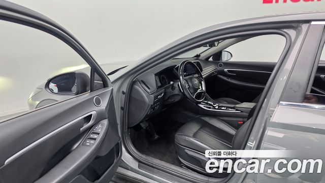 Hyundai Sonata 2022 — photo 10