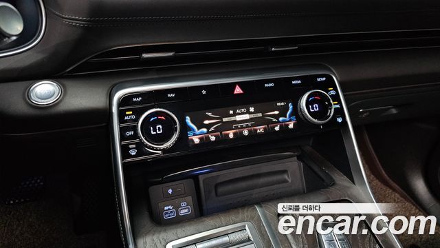 Genesis GV80 2021 — photo 26