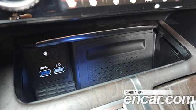 Genesis GV80 2021 — photo 27