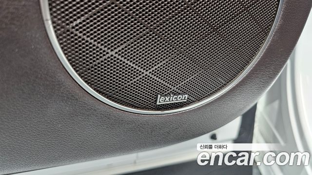 Genesis GV80 2021 — photo 32