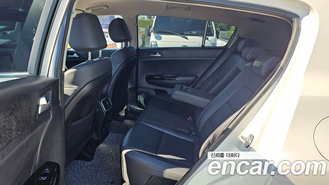 Kia Sportage 2017 — photo 11