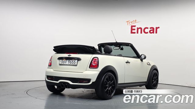 Mini Cooper Convertible 2014 — photo 2