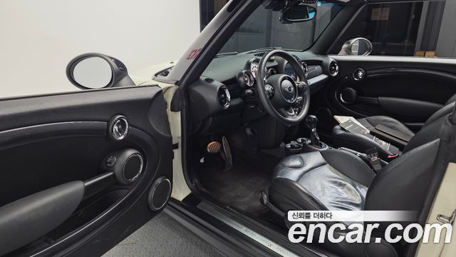 Mini Cooper Convertible 2014 — photo 10
