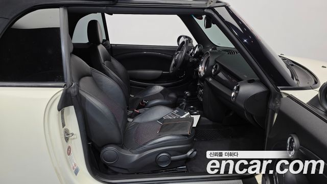 Mini Cooper Convertible 2014 — photo 11