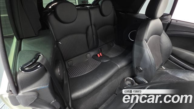 Mini Cooper Convertible 2014 — photo 12