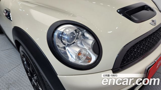 Mini Cooper Convertible 2014 — photo 14