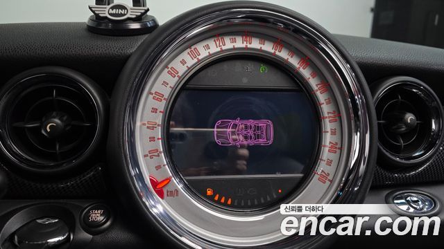 Mini Cooper Convertible 2014 — photo 16