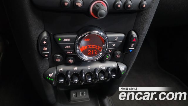 Mini Cooper Convertible 2014 — photo 18