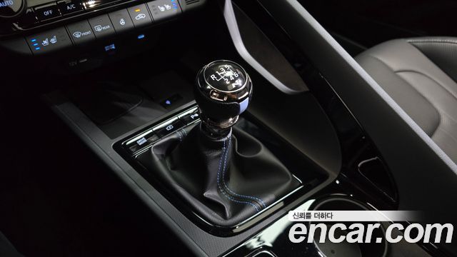 Hyundai AVANTE 2024 — photo 12