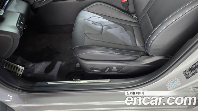 Hyundai AVANTE 2024 — photo 32