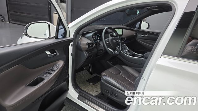Hyundai Santafe 2022 — photo 13